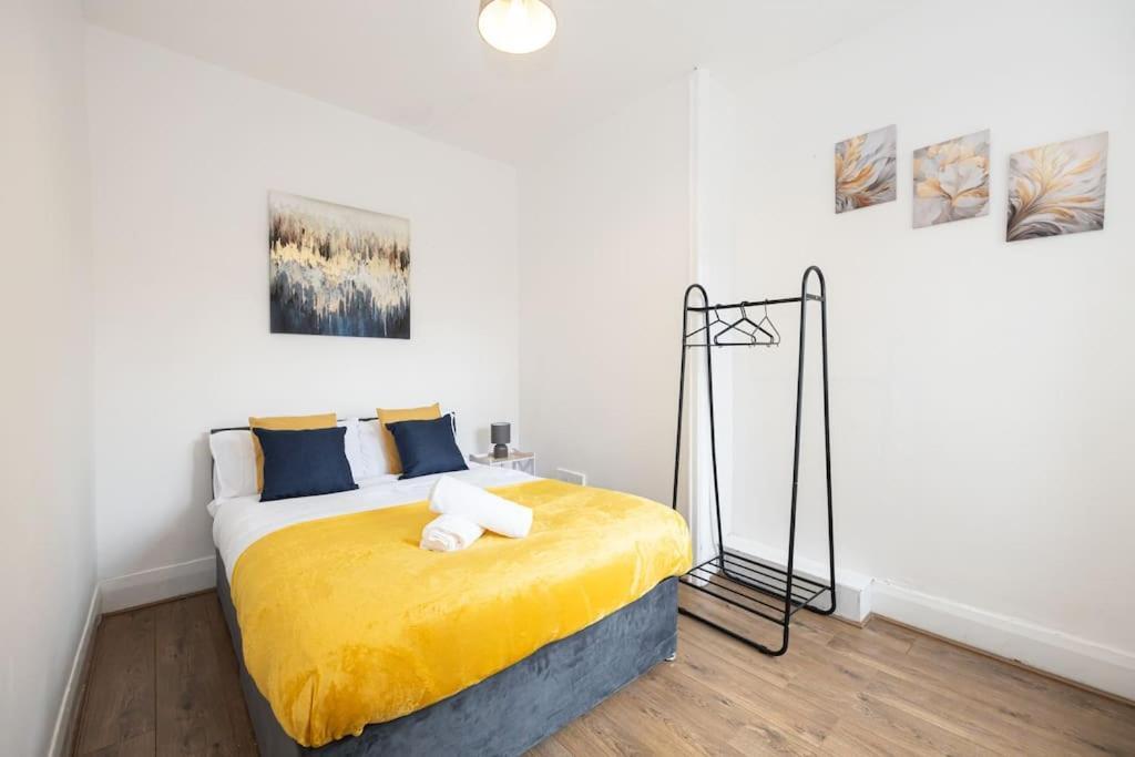 Bright & Modern 3 Bedroom Old Trafford Home Manchester Exteriér fotografie