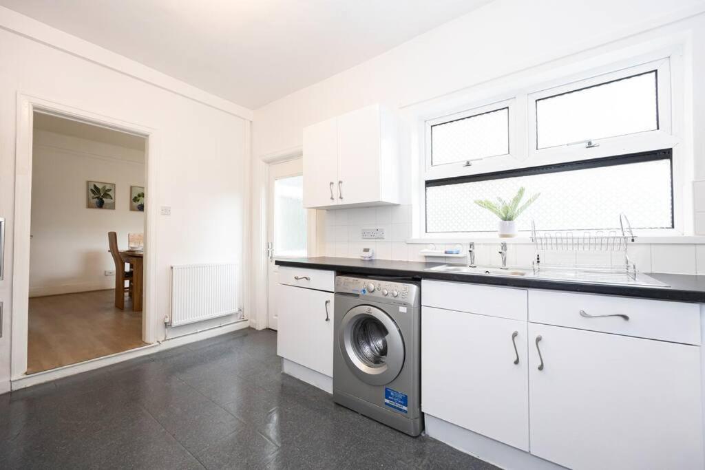 Bright & Modern 3 Bedroom Old Trafford Home Manchester Exteriér fotografie