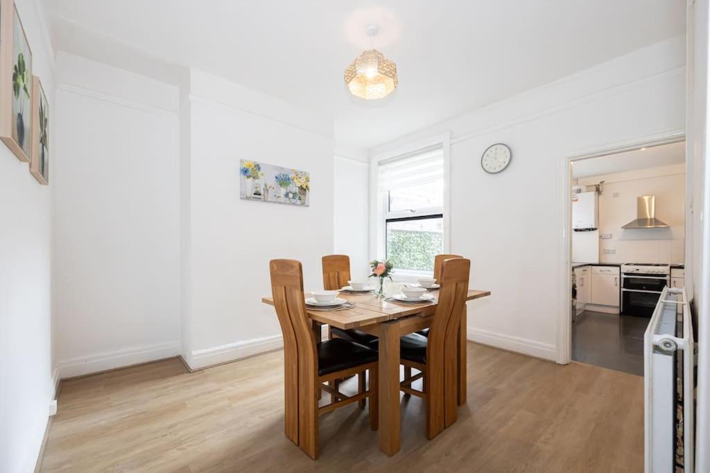 Bright & Modern 3 Bedroom Old Trafford Home Manchester Exteriér fotografie